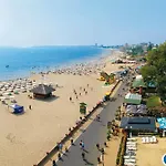 Aqua Blue 38 Penthouse Sunny شقة